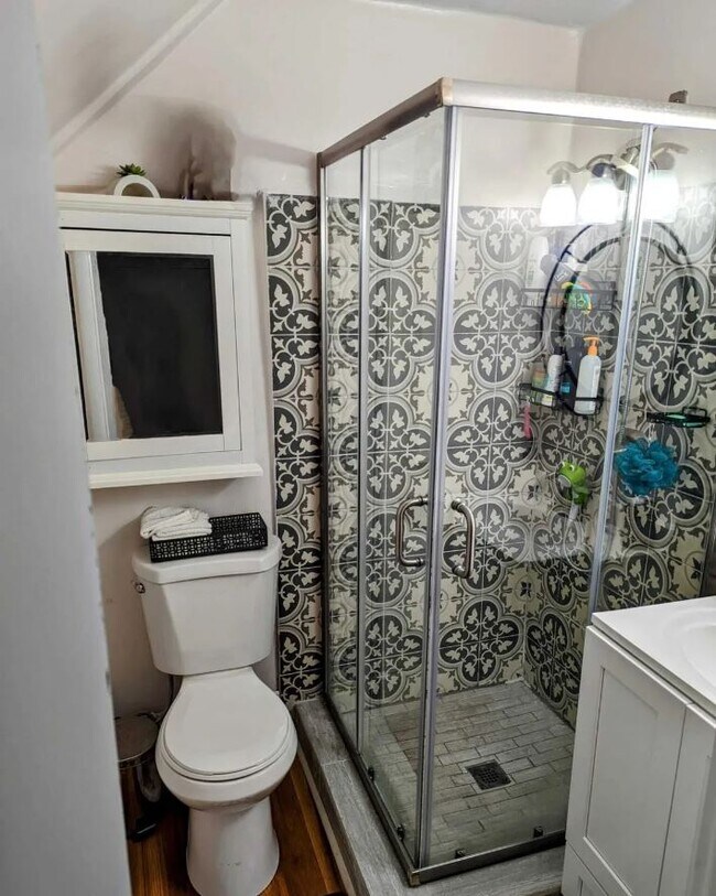 214 4th St, Oneida, PA 18242 House for Rent in Oneida, PA