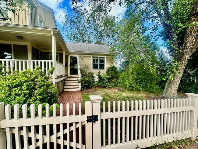 Foto del edificio - 19 Beech Glen St