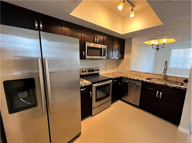 Building Photo - 771 SW 148th Ave