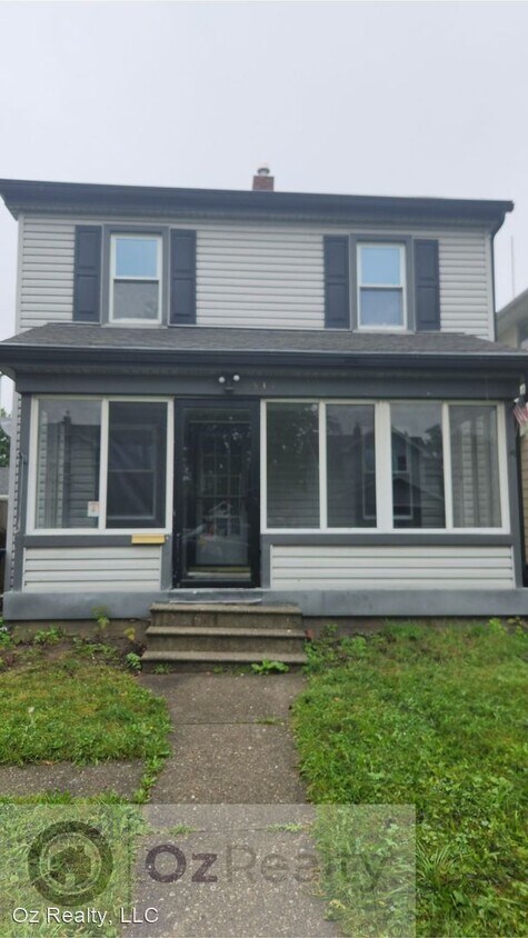 Primary Photo - 2 br, 1 bath House - 517 Toronto Ave