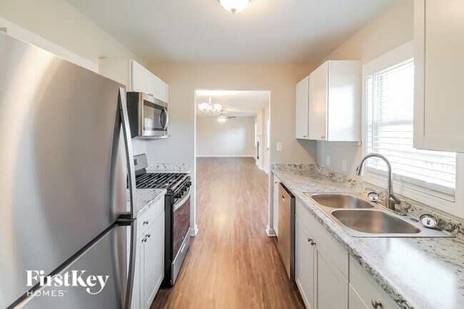 Foto del edificio - 5503 Janice Ln SW