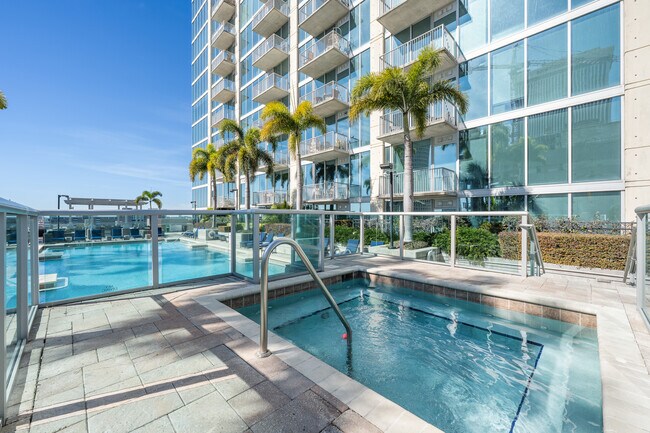 Foto del edificio - 777 N Ashley Dr