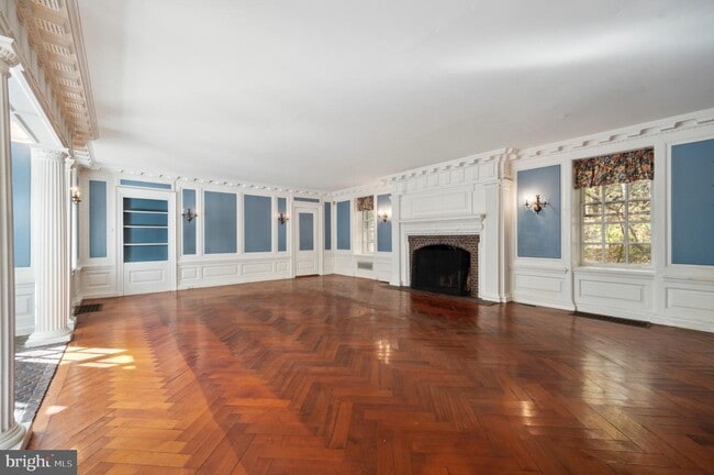 Building Photo - 700 Sproul Rd