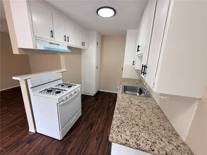 Building Photo - 414 N San Gabriel Ave