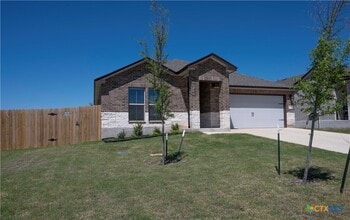 Building Photo - 3701 Moffat Ct
