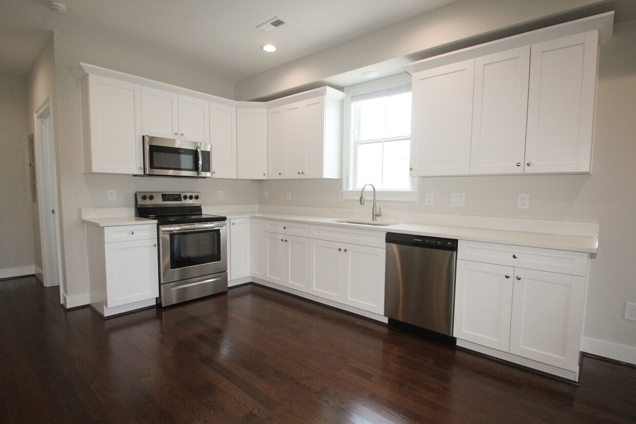 Primary Photo - 1507 W Cary St