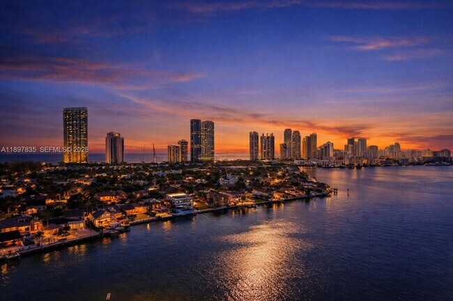 Foto del edificio - 19101 NE 36th Pl