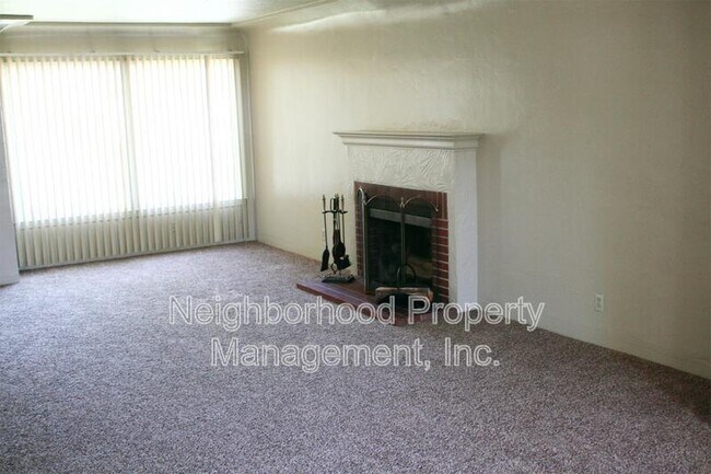 Foto del edificio - 2314 E Cornell Ave