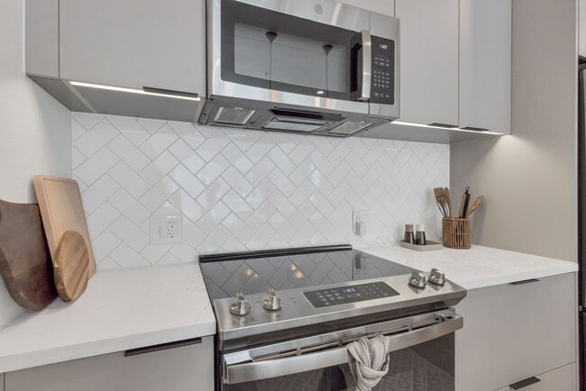 Building Photo - The Broadleaf