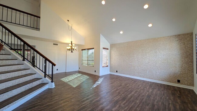 Foto del edificio - 4 Bedroom Home in the Waters Edge at Ocotillo Community Near W Queen Creek Rd and S Dobson Rd!