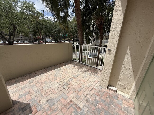 Building Photo - 2381 NE 14th Street Causeway