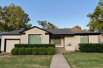 Building Photo - 2817 Ryan Pl Dr