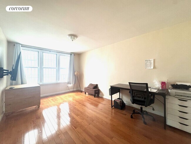 Foto del edificio - 605 Second Avenue 3