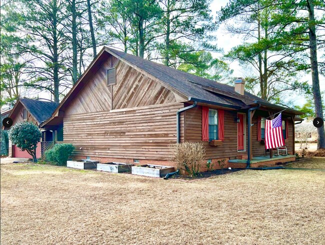 Building Photo - 308 Holly Cove