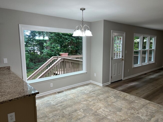 Building Photo - 206 Penchant Ct