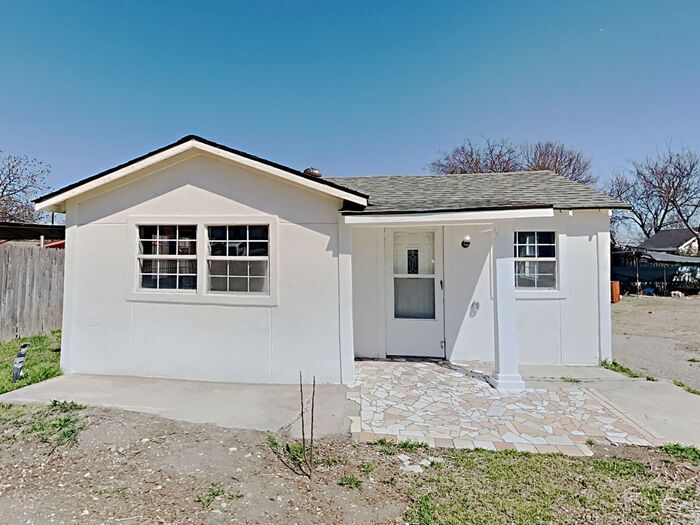 Primary Photo - 3 Bedroom 1 Bath In NW FT. Worth