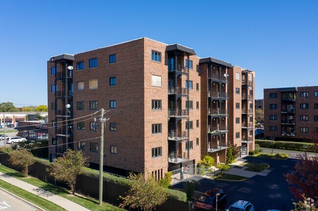 Foto del edificio - Building J