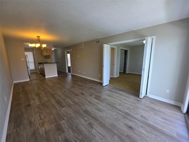Building Photo - 311 Yacht Club Ln