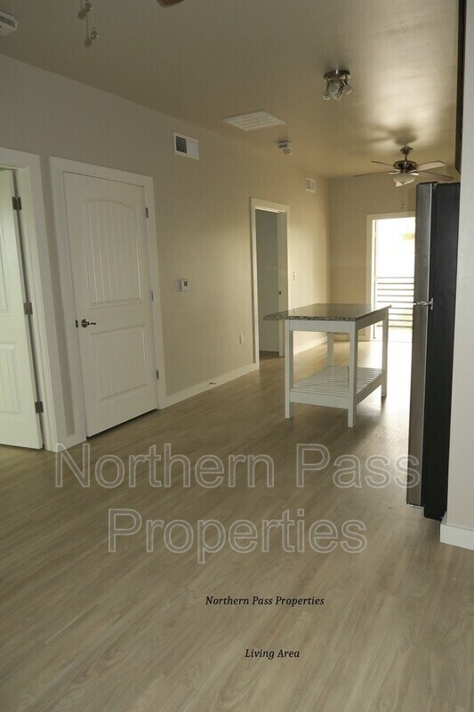 Building Photo - 1061 Ranger St