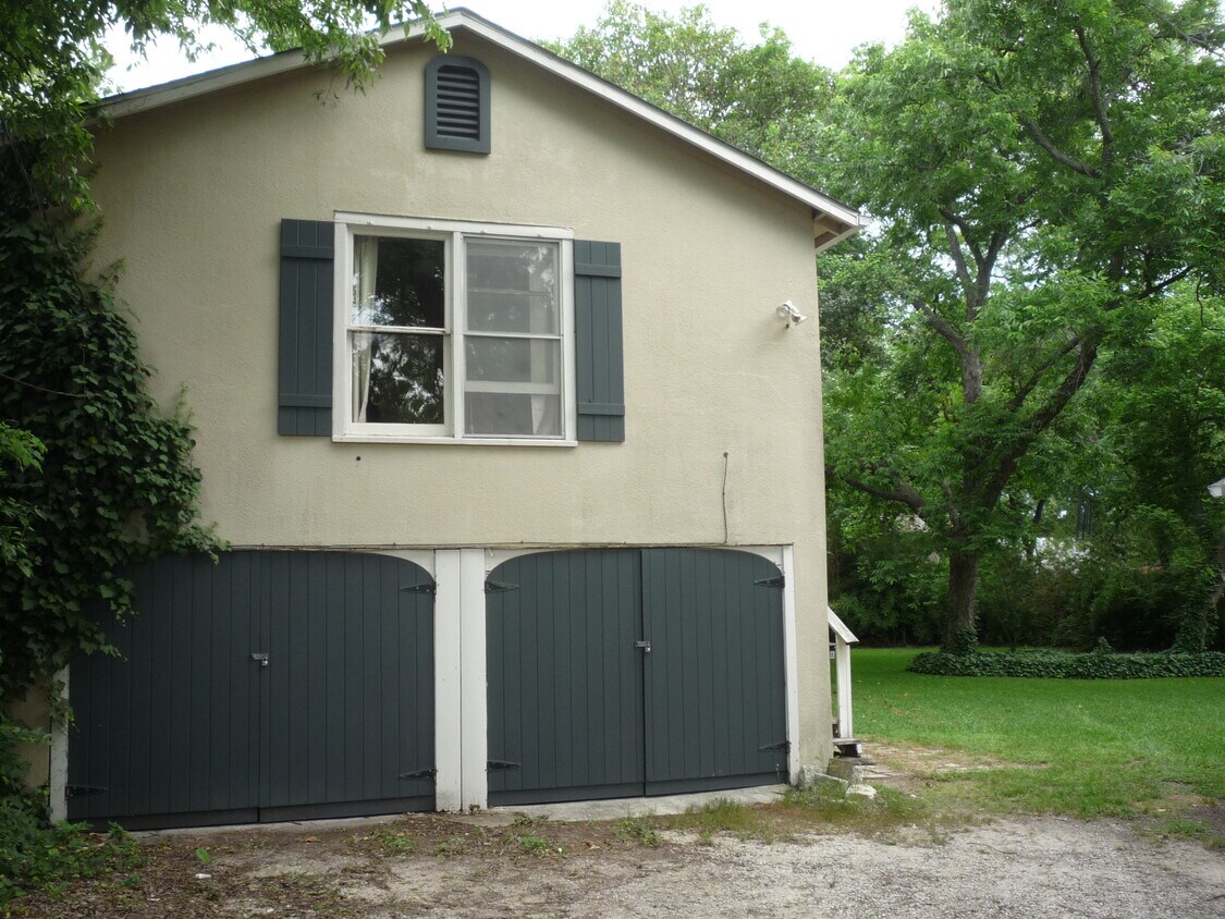 Primary Photo - 2205 Northland Dr