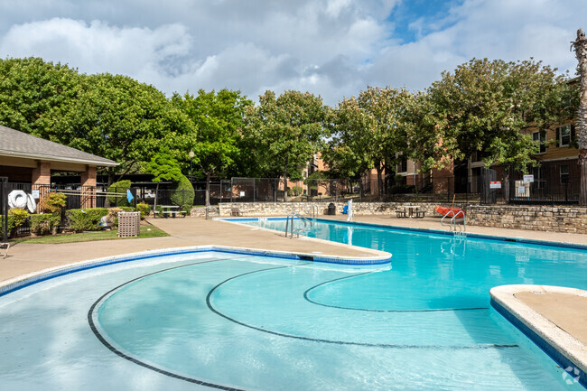 Building Photo - Silver Springs Apartment Homes