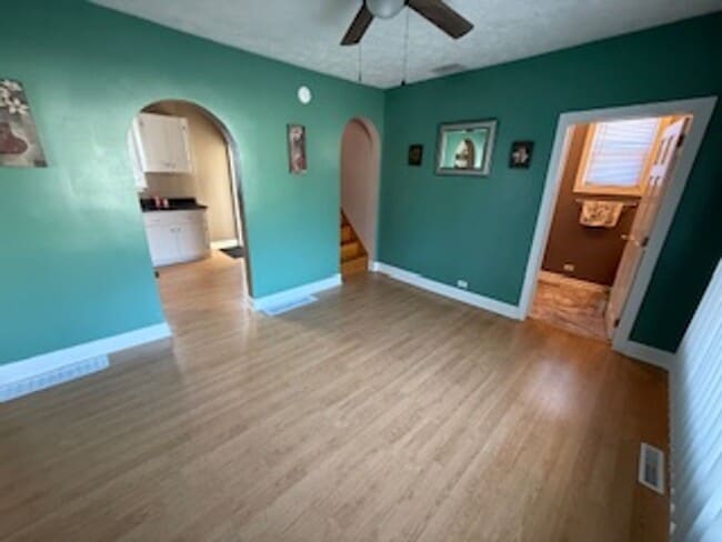 Foto del edificio - Charming Updated Farmhouse in the Heart of Kingsley