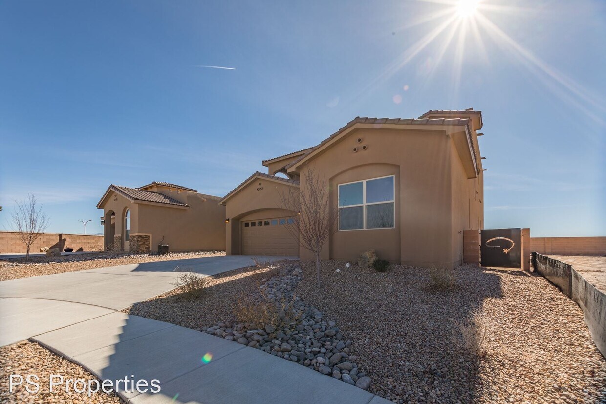 Foto principal - 4 br, 3 bath House - 7204 Valle Jardin Lan...