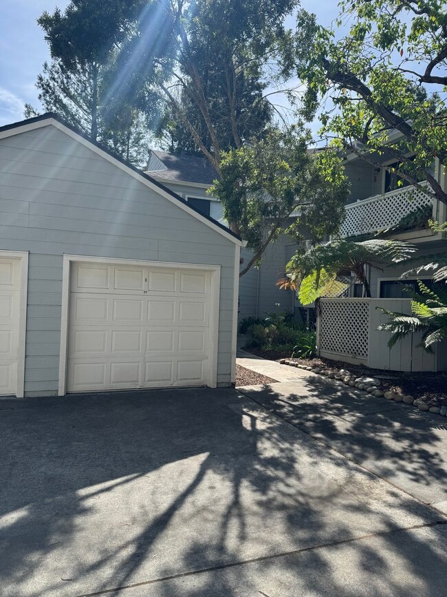 Building Photo - 2603 Willowbrook Ln