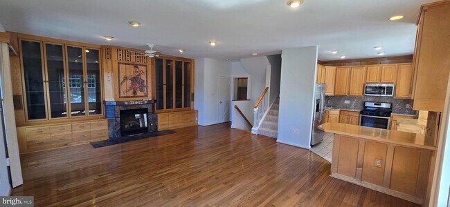 Foto del edificio - 2545 Logan Wood Dr