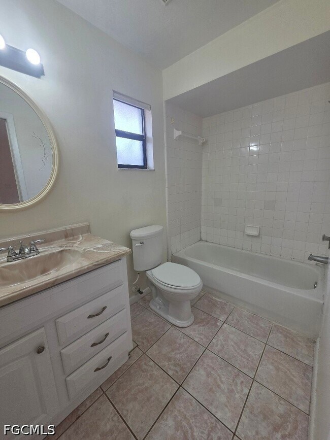 Foto del edificio - 202 Eaglesmere Dr