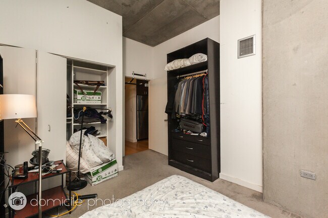 Building Photo - 235 W Van Buren St