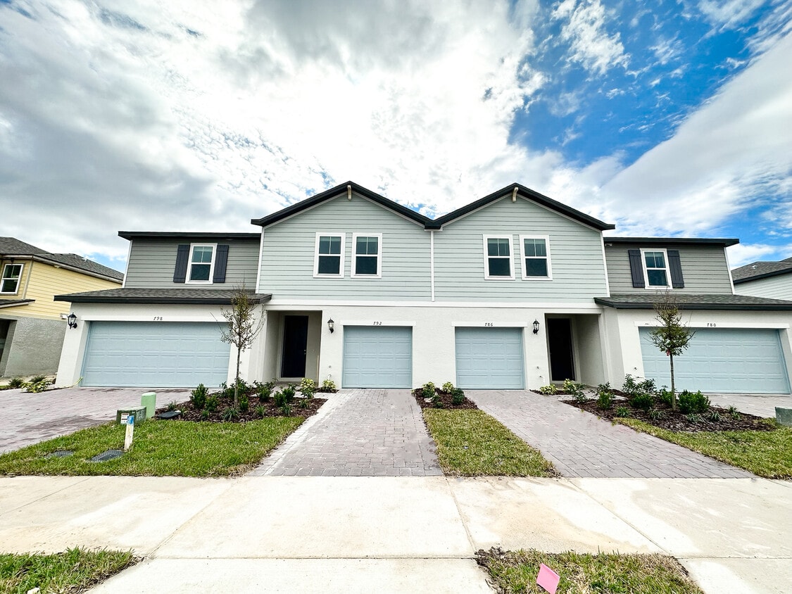 792 Legacy Dr, Davenport, FL 33896 Townhome Rentals in Davenport FL