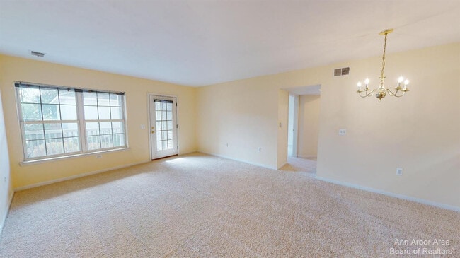Building Photo - 2767 S Knightsbridge Cir