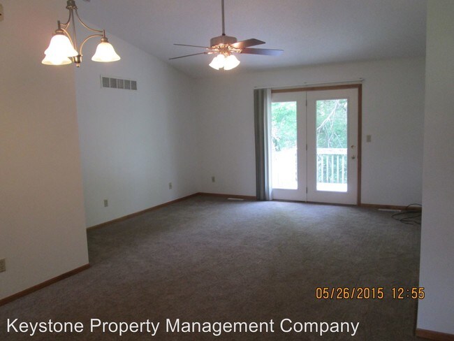 Building Photo - 155 Parkview Ct