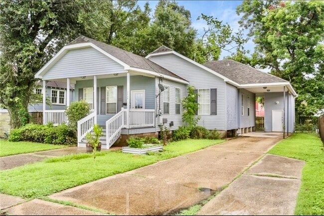 Foto del edificio - 2424 Lavender St