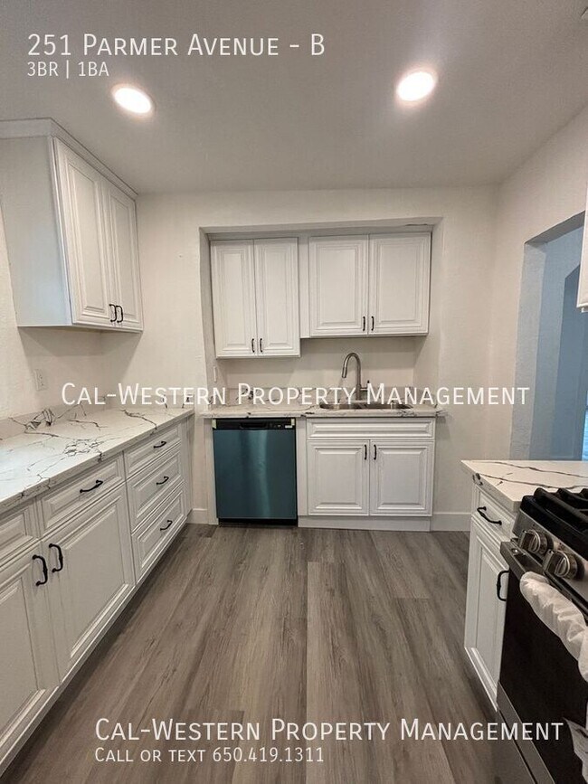 Foto del edificio - 251 Parmer Ave