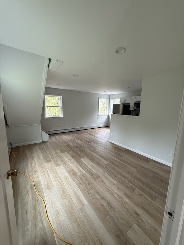 Foto del edificio - 1050 Lucas Ave Ext