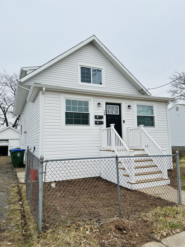 Foto del edificio - 24 Elmwood Ave