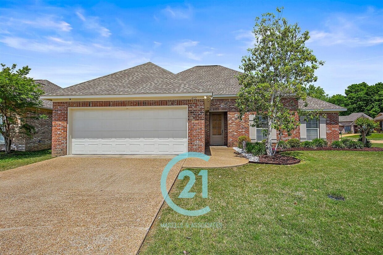 Primary Photo - Beautiful 4 bedroom, 2 bathroom house in B...