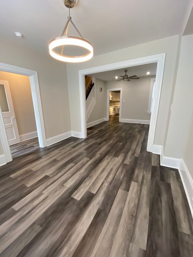 Foto del edificio - Wonderful newly remodeled 3 BR 2 BA  Home