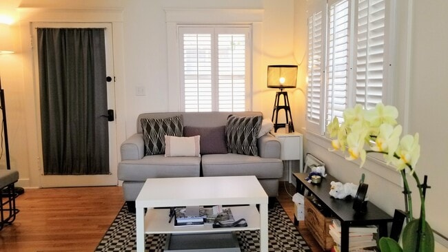 Building Photo - 4047 Van Buren Pl