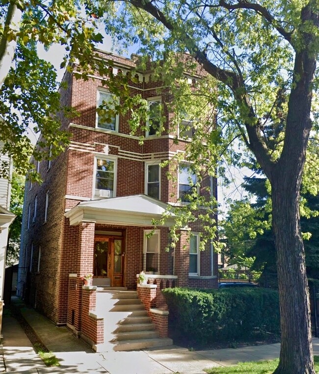 Building Photo - 3416 W Schubert Ave