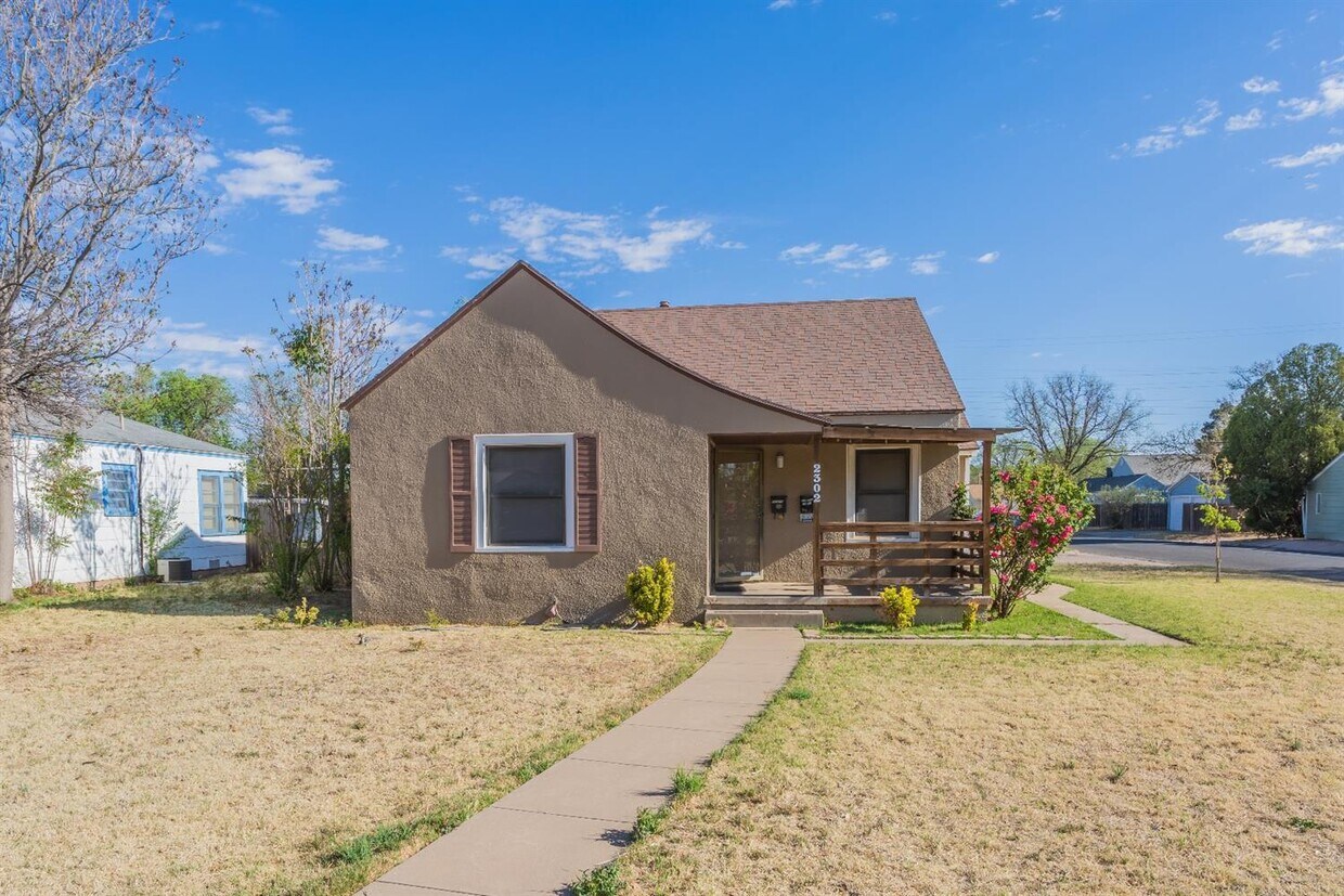 Primary Photo - 2302 30th St