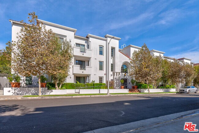 Foto del edificio - 10639 Woodbridge St