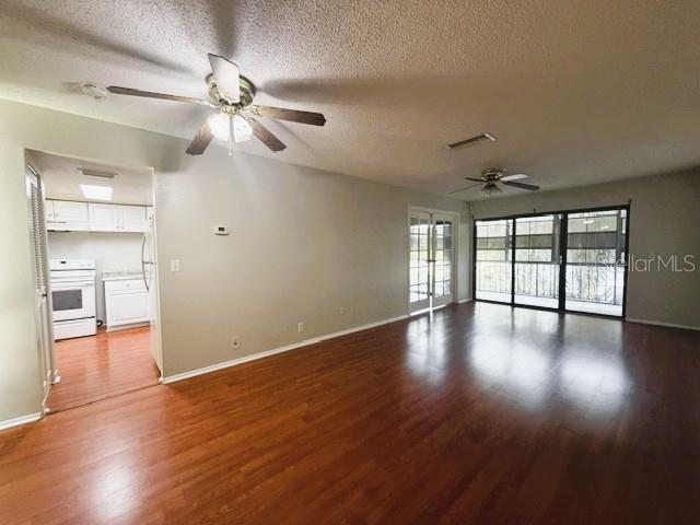 Foto del edificio - 419 Sheoah Blvd