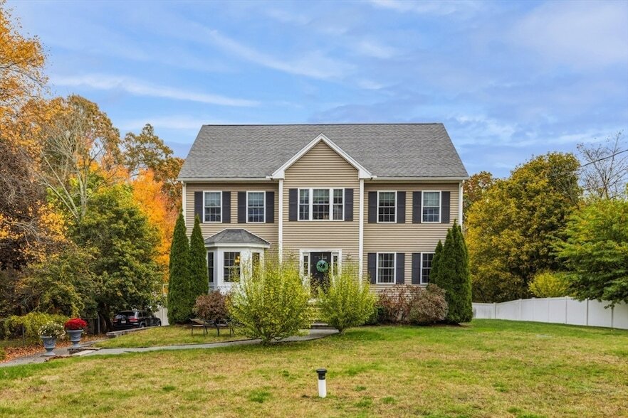 Primary Photo - 3 Gordon Rd