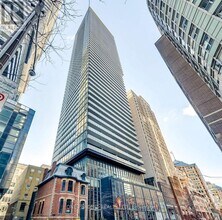 Building Photo - 15 Grenville St