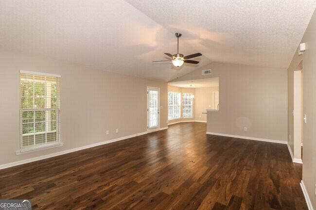 Building Photo - 4425 Bonneville Dr