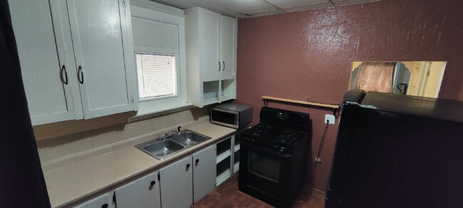 Foto del edificio - 2903 Pingree Ave E