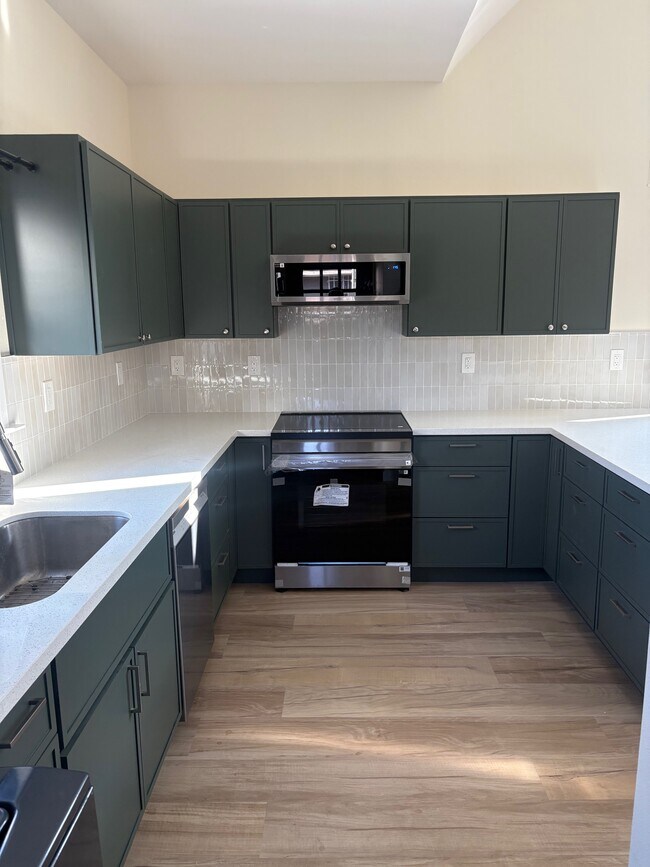 Building Photo - 3727 Gundry Ave